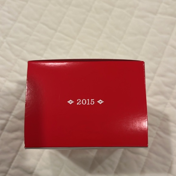 Hallmark 2015 Pooh Eeyore A Little Perspective Ornament - Picture 2 of 6